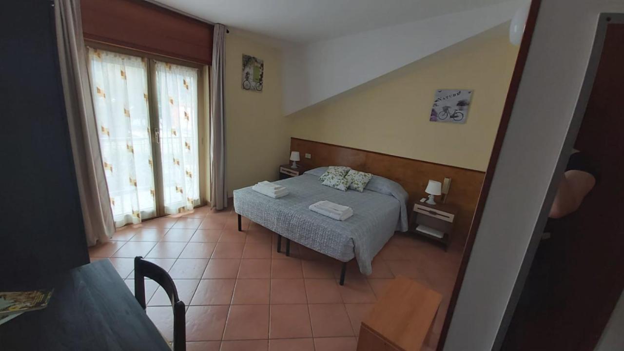 Hotel Orso Momo Calizzano Esterno foto